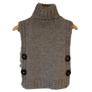 𝅺HAND knit grey sleeveless women’s sweater vest. Size small.